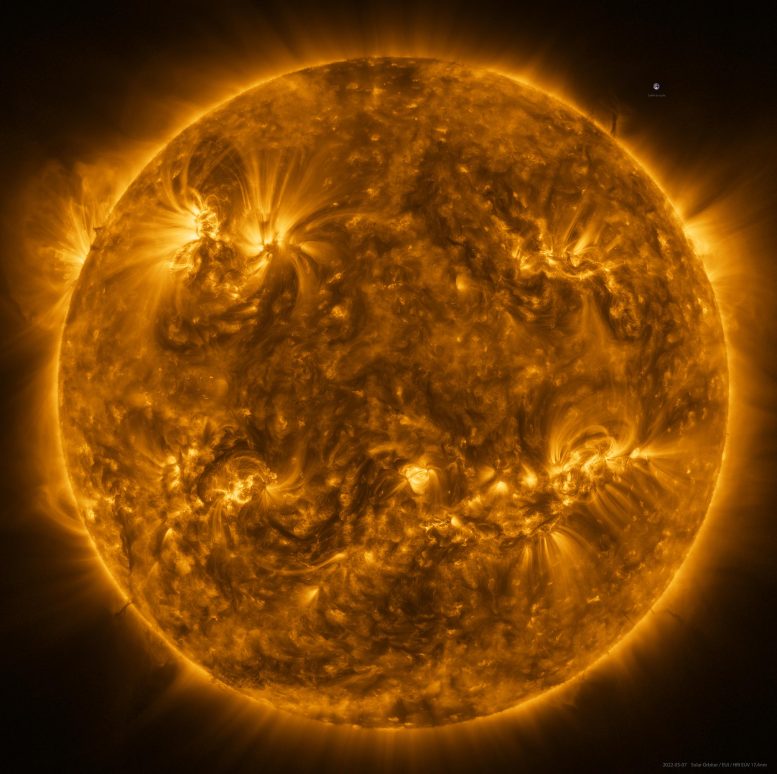 المركبة الشمسية المدارية تلتقط الشمس في الضوء فوق البنفسجي الشديد